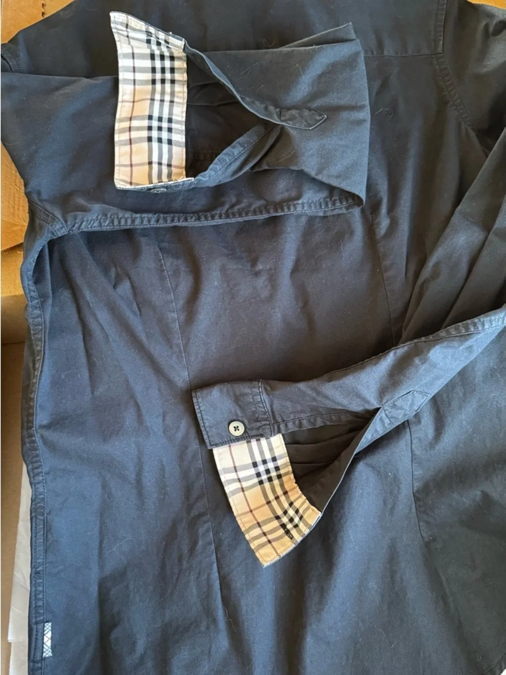 Authentic Burberry London Black Shirt Button-Up with Signature Check Collar - Picture 3 of 8